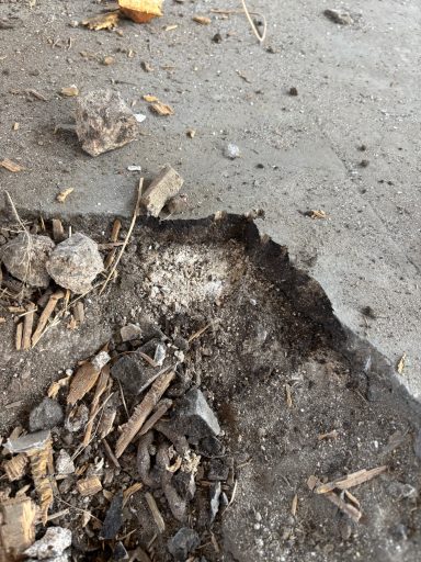 Gußasphalt Innenliegender Wandanstrich als Abdichtungsmaßnahme hinter Wandfarbe